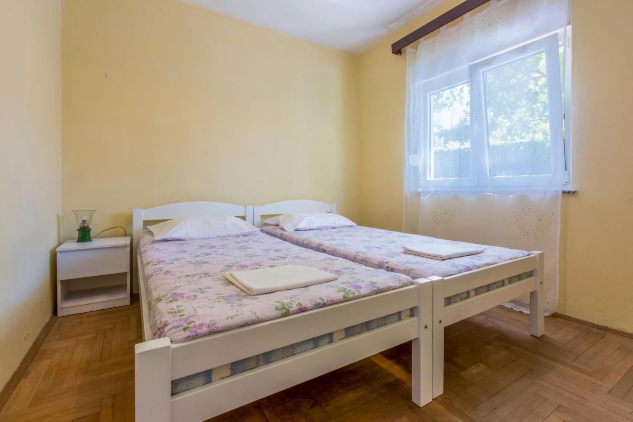 Apartment Eugen Crikvenica Buitenkant foto