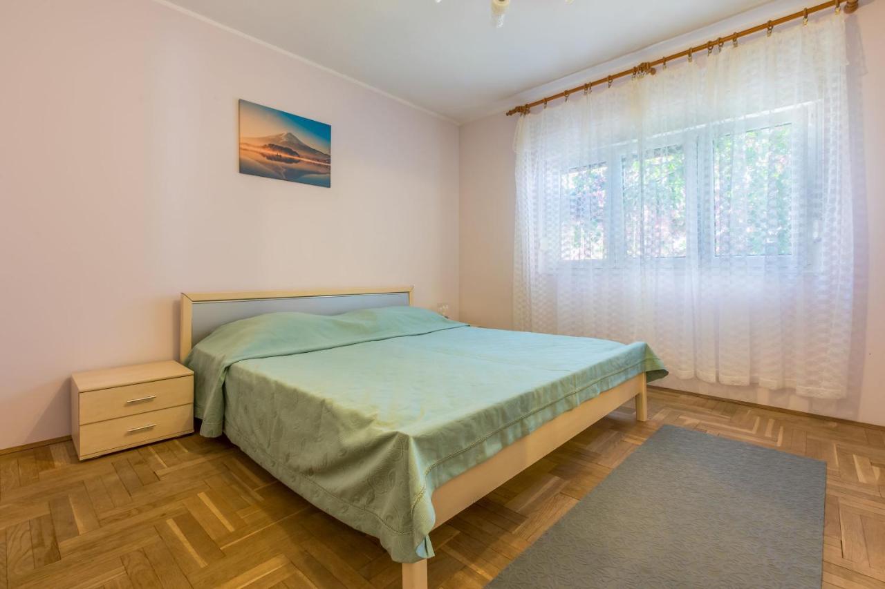 Apartment Eugen Crikvenica Buitenkant foto